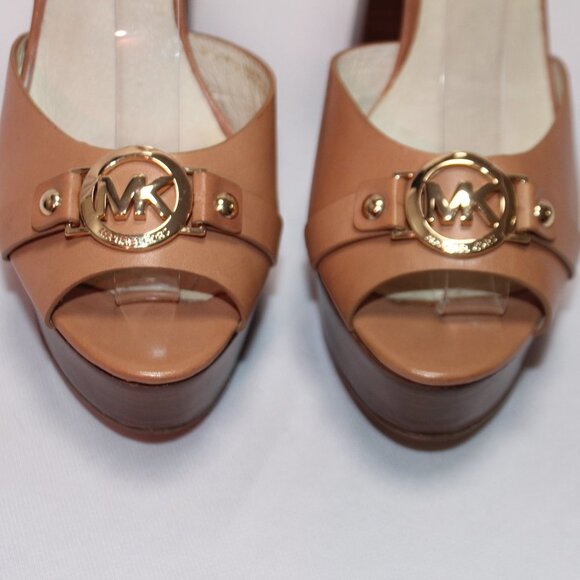 Elegant Tan Platform Sandals - Picture 2 of 12